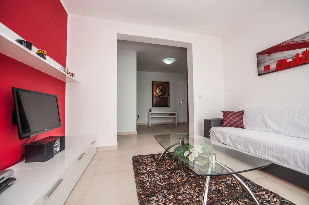 The Waves Apartment Marsaxlokk Oda fotoğraf