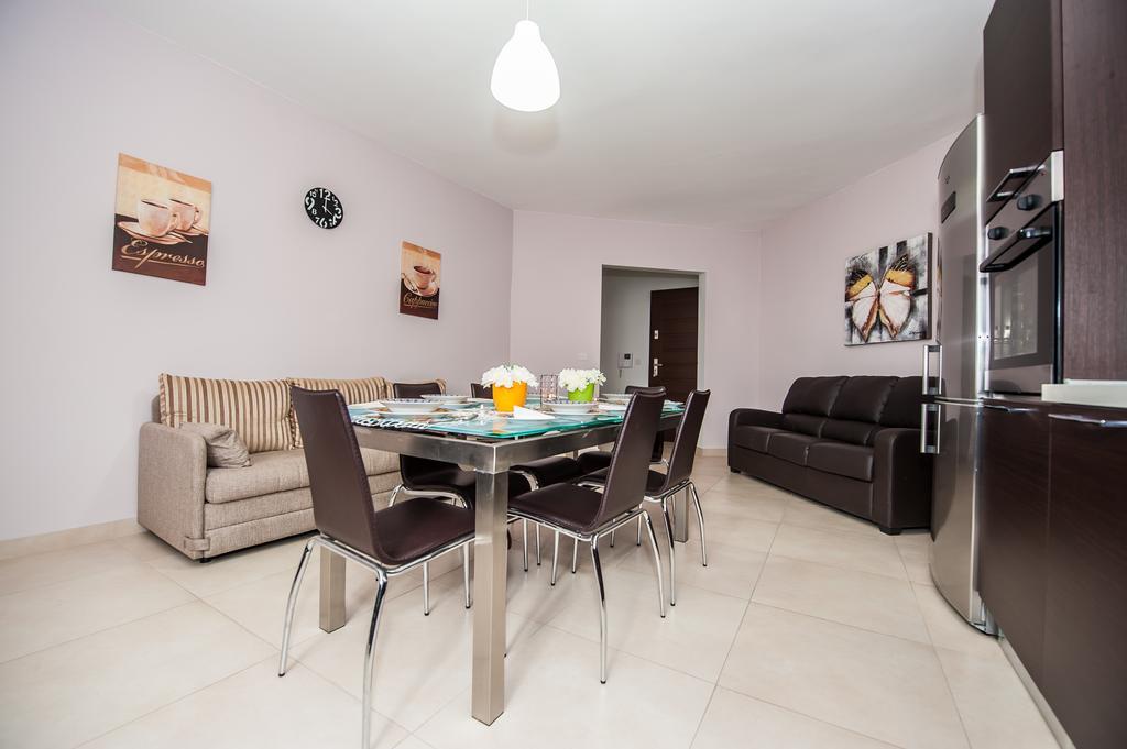 The Waves Apartment Marsaxlokk Oda fotoğraf