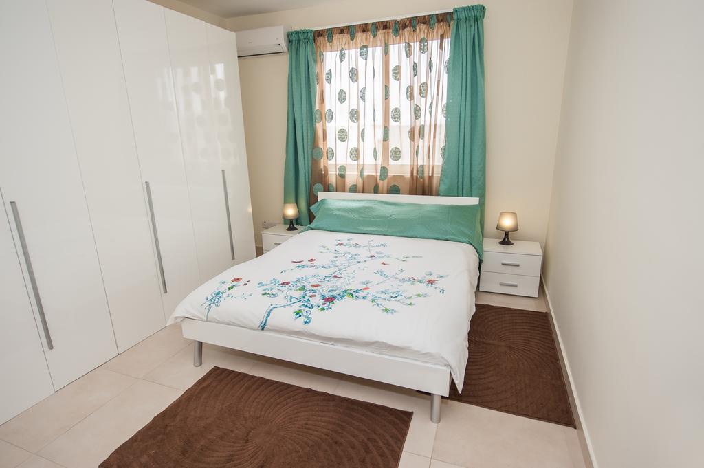The Waves Apartment Marsaxlokk Oda fotoğraf