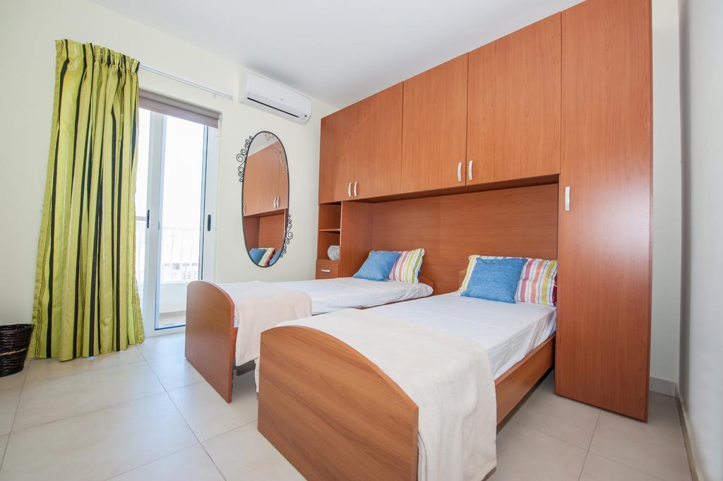 The Waves Apartment Marsaxlokk Dış mekan fotoğraf